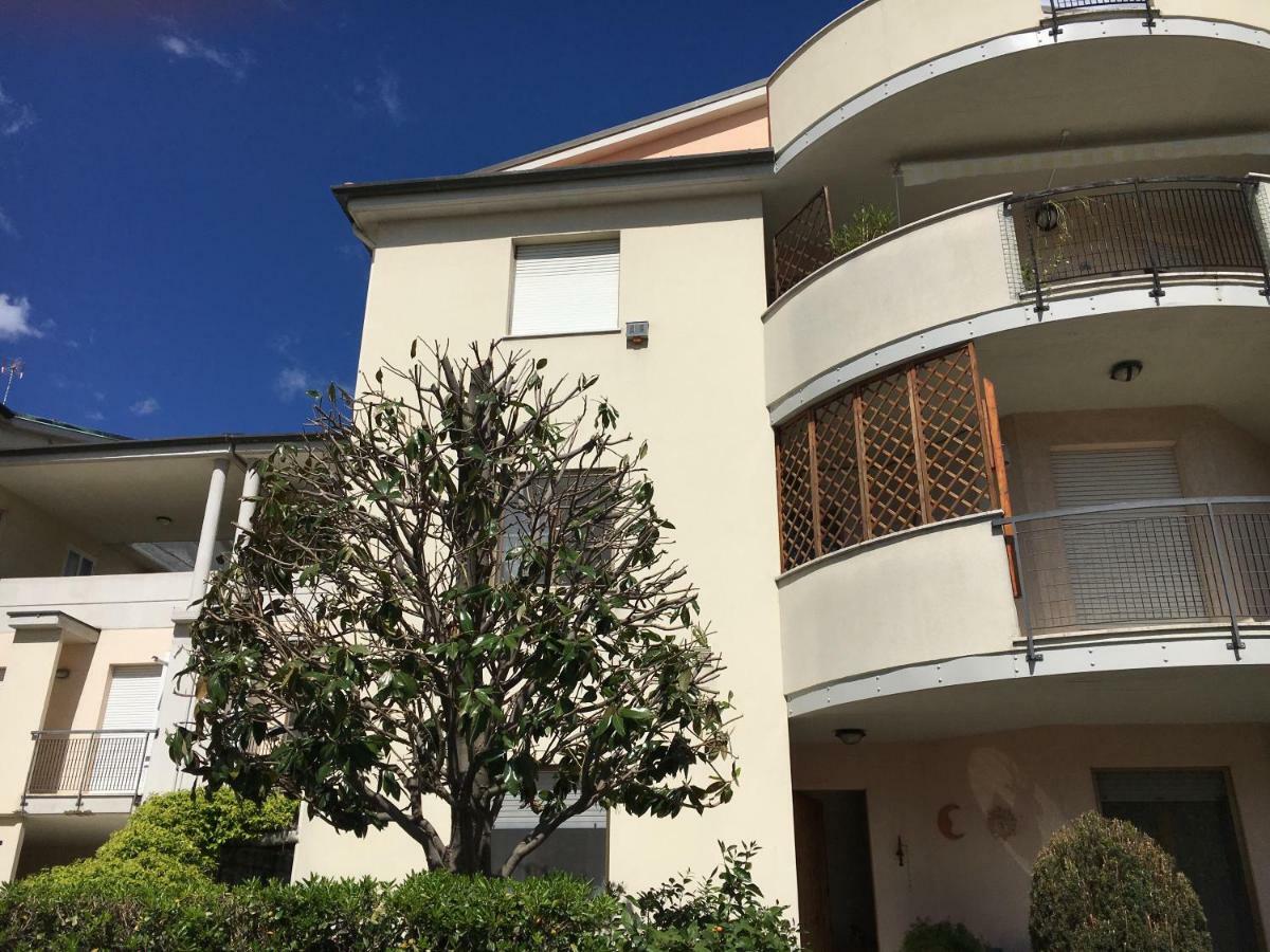 法尔科纳拉·玛里提马La Casa Di Lory公寓 外观 照片